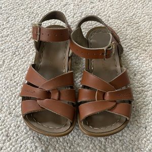 Saltwater leather sandals